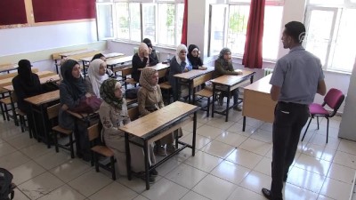 Gaziantep'te Suriyeli Öğrenciler İçin Ders Zili Çaldı