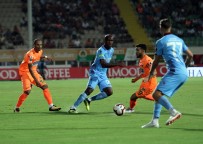 CEYHUN GÜLSELAM - İlk Yarı Tek Golle Bitti