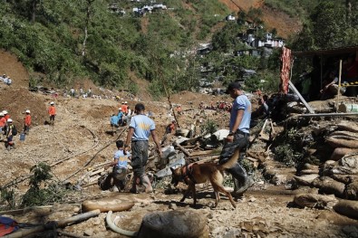 Tayfunun Vurduğu Filipinler'de Madenler Kapatıldı