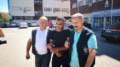 Aksaray'da 'Biz Polisiz' Diyerek Evi Soyan 4 Şüpheli Yakalandı