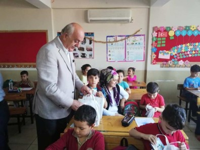 Başkan Seyfi Dingil'den Öğrencilere Kırtasiye Desteği