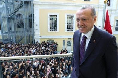 Cumhurbaşkanı Erdoğan Açıklaması 'Elinde Satırla Dolaşan Değil, Bilgisayarı İle Dolaşan Gençlik'