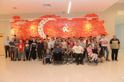Engelli Öğrenciler 15 Temmuz Müzesi'ni Ziyaret Etti
