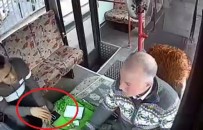 HALK OTOBÜSÜ - Kaşla Göz Arasında Otobüs Sürücüsünün Telefonunu Çaldı