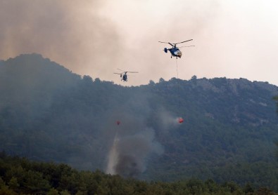 Kumluca'daki Yangında Soğutma Çalışmaları Devam Ediyor
