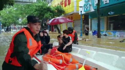 Mangkhut Tayfunu Yangchun Şehrini Sular Altında Bıraktı