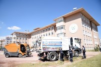 OKUL BAHÇESİ - Selçuklu'da Okul Bahçeleri Temizlendi