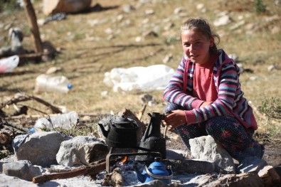 Sevcan'ın Eğitim Aşkına Ne Taşımalı Sistem Ne Yaylada Çobanlık Engel Olabildi