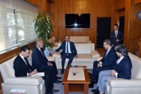 TACİKİSTAN CUMHURBAŞKANI - Tacikistan Büyükelçisi Rajabiyon Başkan Altay'ı Ziyaret Etti