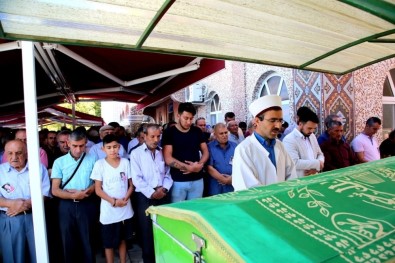 Afyonkarahisar'daki Kazada Ölen Sürücü Sarıgöl'de Defnedildi