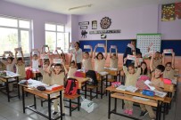 TEBRİK KARTI - Başkan Üzülmez'den Miniklere Mesaj