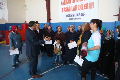 'Hayaliyle Yaşıyorum Hedefime Koşuyorum' Projesinin Sertifika Töreni Yapıldı