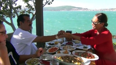 İbrahim Tatlıses Ve Hülya Avşar Ayvalık'ta Buluştu
