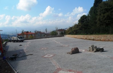 İzmit Belediyesi'nden Tepeköy'e Parke