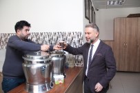 SEMT PAZARI - Kahramankazan Belediyesinden Ücretsiz Çorba Ve Çay İkramı