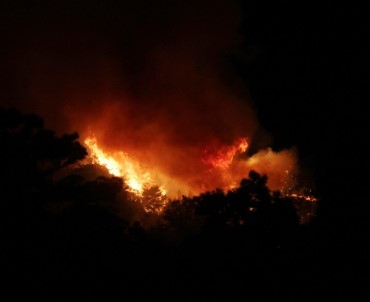 Kemer'deki Orman Yangını Kontrol Altına Alındı