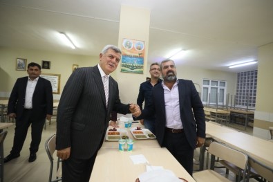 Muharrem Ayı Orucunu Körfez Cem Evi'nde Açtı