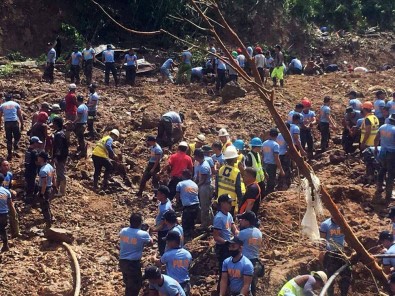 Ölü Sayısı 74'E Ulaştı