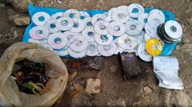 Pervari'de Teröristlere Ait 200 Adet CD Ele Geçirildi