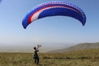 İLKAY - Festival Kapsamında Paraşüt Gösterisi
