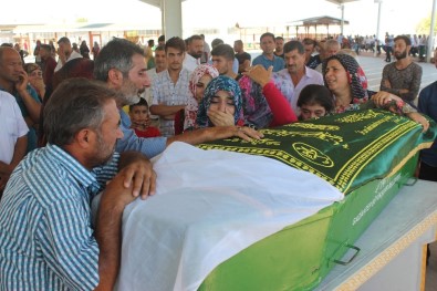 Gaziantep'teki Kazada Ölenler Son Yolculuklarına Uğurlanıyor
