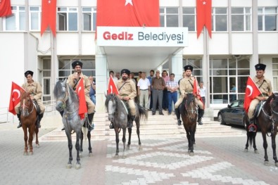 Gediz'de Büyük Taarruz Atlı Birlik Yürüyüşü