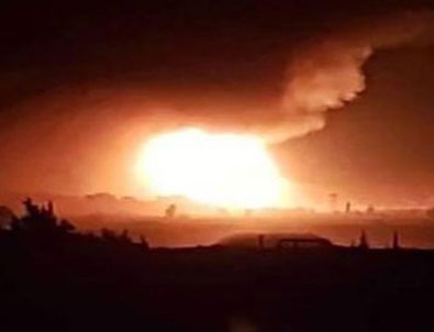Suriye'de El Mazze hava üssünde patlama