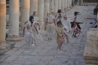 ÖMÜR GEDİK - Tripolis'te Sanatçılar Danslarla Kuşları Canlandırdı