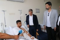 UĞUR IŞILAK - Uğur Işılak Ve Başkan Tahmazoğlu, Kazada Yaralananları Ziyaret Etti