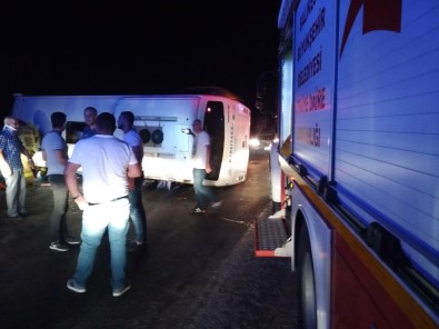 Yolcu Minibüsü Devrildi Açıklaması 10 Yaralı