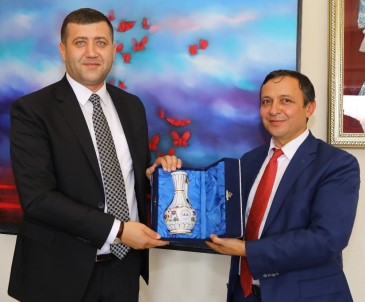 MHP Kayseri Milletvekili Ersoy, ERÜ Rektörü Çalış'ı Ziyaret Etti