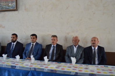 Vali Elban, Eleşkirt'te  Başkan Sarı'ya Taziye Ziyaretinde Bulundu