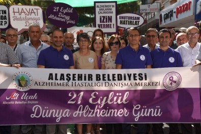 Alaşehir Belediyesi'nden Alzheimer Günü Etkinliği