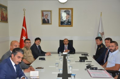 Bitlis'te 'Üniversitelerde Güvenlik Tedbirleri' Toplantısı Gerçekleştirildi