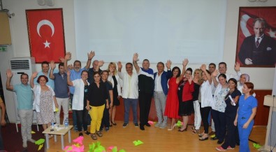 Doktorlara Gülümseme Eğitimi