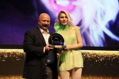 Fizy Müzik Ödülleri'nde Jüri Türkiye'nin Datası Oldu