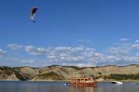 YAMAÇ PARAŞÜTÜ - Terörden Temizlenen Tunceli'de Yamaç Paraşütü Heyecanı