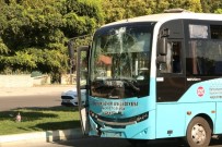 HALK OTOBÜSÜ - Kahramanmaraş'ta Halk Otobüsleri Çarpıştı Açıklaması 7 Yaralı