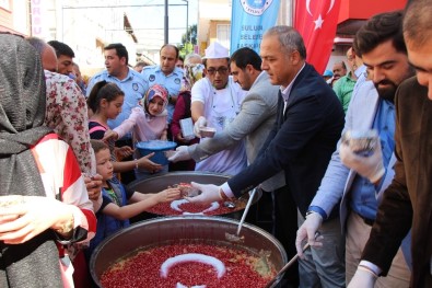 Suluova Belediyesinden 2 Bin Kişiye Aşure