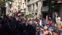 GALATASARAY MEYDANI - Taksim'de İzinsiz Gösteri