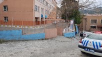 OKUL KANTİNİ - Tosya'da Okula Silahla Ateş Eden Şahıs Tutuklandı