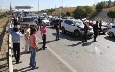 Ankara'da Zincirleme Trafik Kazası Açıklaması 17 Araç Birbirine Girdi