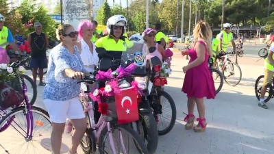 Antalya Ve Isparta'da 'Süslü Kadınlar Bisiklet Turu' Etkinliği