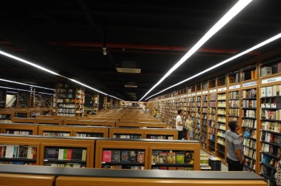 Avrupa'nın En Büyük Kitabevi Bursa'da