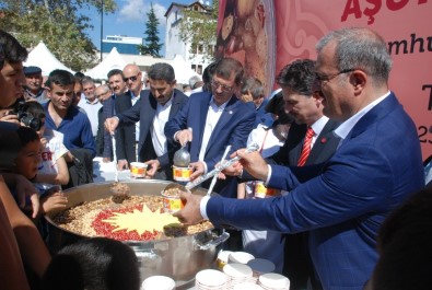 Cumhurbaşkanlığının Aşure İkramına Tokat'ta Yoğun İlgi