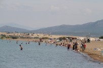 BEYŞEHIR GÖLÜ - Beyşehir Gölünde Yüzme Keyfi Eylül'de De Sürüyor