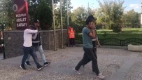 İNSAN TİCARETİ - Göçmen Kaçakçıları Tutuklandı