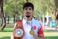 OLİMPİYAT ŞAMPİYONU - Dinlenmek İçin Uzandığı Minderden Dünya Şampiyonluğuna