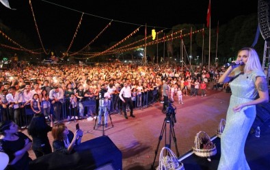 Saruhanlı'da Gökçe Rüzgarı Esti