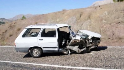 Adıyaman'da İki Otomobil Çarpıştı Açıklaması 6 Yaralı